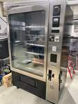 bild_Neuwertiger Snackauotmat VendCom �Panzer� Outdoor-Warenautomat