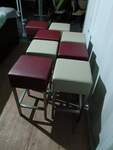 bild_Bartisch mit 8 Barhocker, gebraucht
