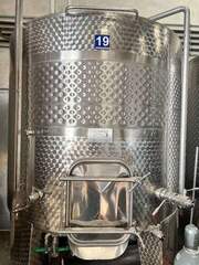 Anzeigenbild zu Edelstahltanks 3 x 3500 ltr. + 1 x 4500 ltr.