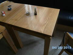 Anzeigenbild Tisch