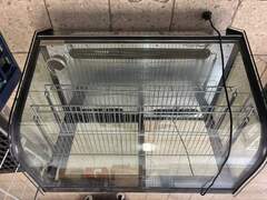 Bild zu K�hlvitrine