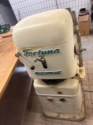 Hauptbild zu Br�tchenpresse