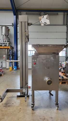 Fleischwolf Kolbe MWE-32 mit Beladung FD200 Fleischwolf