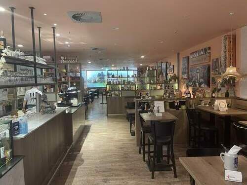 Restauranteinrichtung Tische Bänke Stühle Deko ... als Gebrauchtware kaufen Restauranteinrichtung