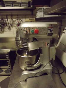 Rhr und Anschlagmaschine