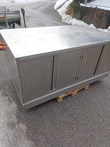 Arbeitstische Edelstahl neuwertig