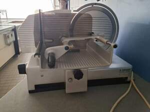 Aufschnittmaschine GR�F