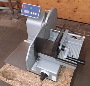 Aufschnittmaschine Graef Master 3020, mit Waage