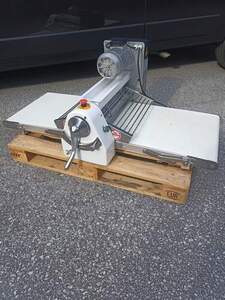 Teigausrollmaschine neuwertig BJ 2023