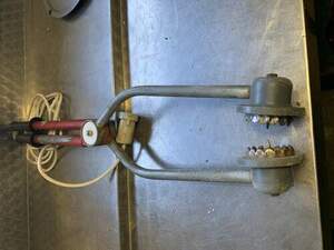 Bet�ubungszange f�r Schweine - Schafe 220 Volt