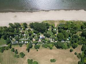 Campingplatz, Tiny Houses und Ausflugscaf mit Biergarten