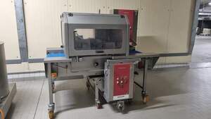 Bakon Fondant�berziehmaschine