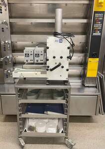 Marzipan-Formmaschine Kr�ger & Salecker MFT 0050.010.0 Bj. 2007