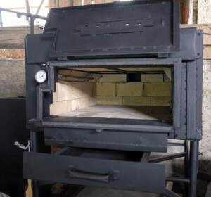 Holzbackofen