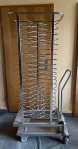 Hordengestellwagen f�r 60 Teller