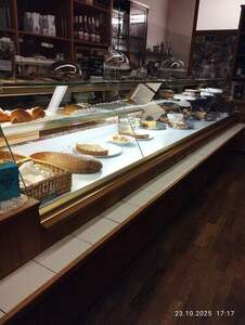 Hochwertige Kuchentheke Schweitzer Ladenbau