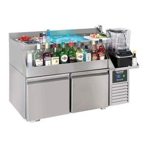 K�hltisch mit Cocktail-Bar-Station