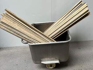 Edelstahl Beschickungswagen 120 ltr mit ca.115 Rauchspiee