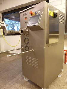 Nudelmaschine G�tz P-20-T-G mit 3 Bronzematrizen