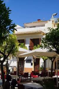 Groes Altstadthaus in Calpe mit Terrassen und Meerblick