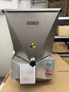 Pommeschneider Dito Sama RC14