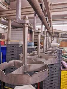 Hngegestelle fr Rohrbahn