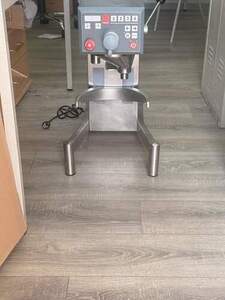R�hrmaschine Bear aus Edelstahl