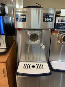 Speiseeismaschine Nissei Freezer Kombi