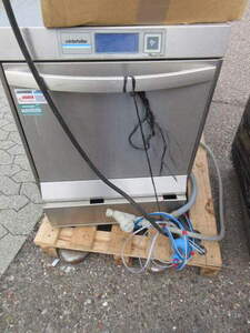 Gl�sersp�lmaschine Winterhalter UC-XL