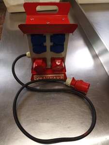 Stromverteiler  400 V, 6.400 W, IP44