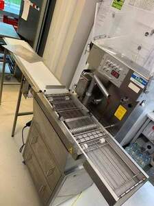 LCM 240C Schokoladen-berziehmaschine